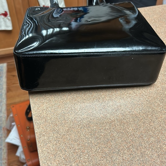 Chanel Shoulder Bag - Picture 5 of 16